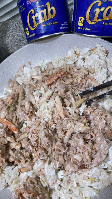Hai hộp cua Costco cũng khá thơm ngon.